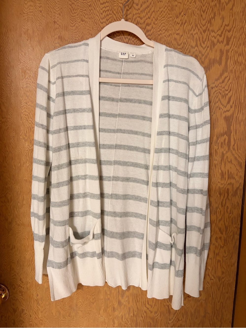 GAP Women's White & Light Gray Striped Open Cardigan